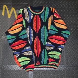 Tundra canada 100% cotton sweater lip print